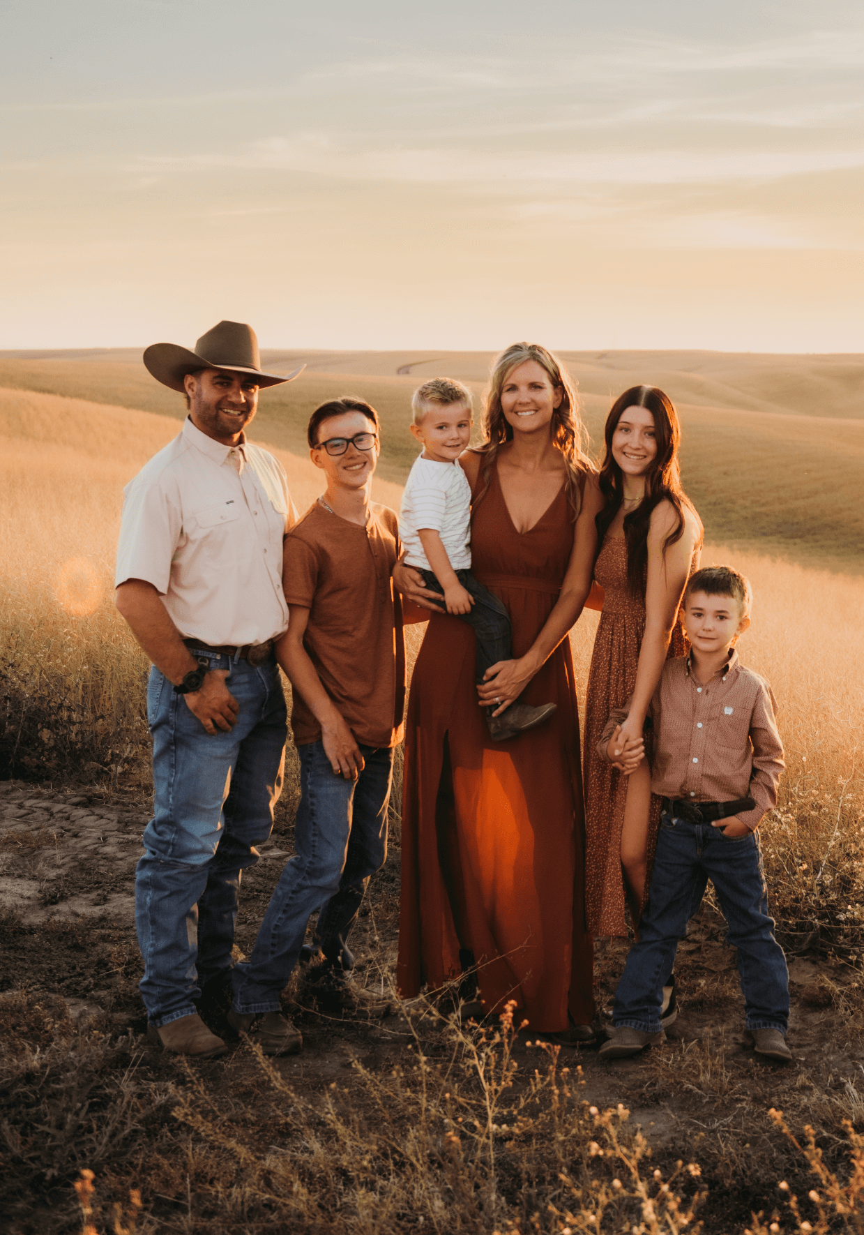zenner-family-farm-family-portrait-cff953239d82ec2ecacd0bcac9fbdfed-1ixbh9q8o5wg